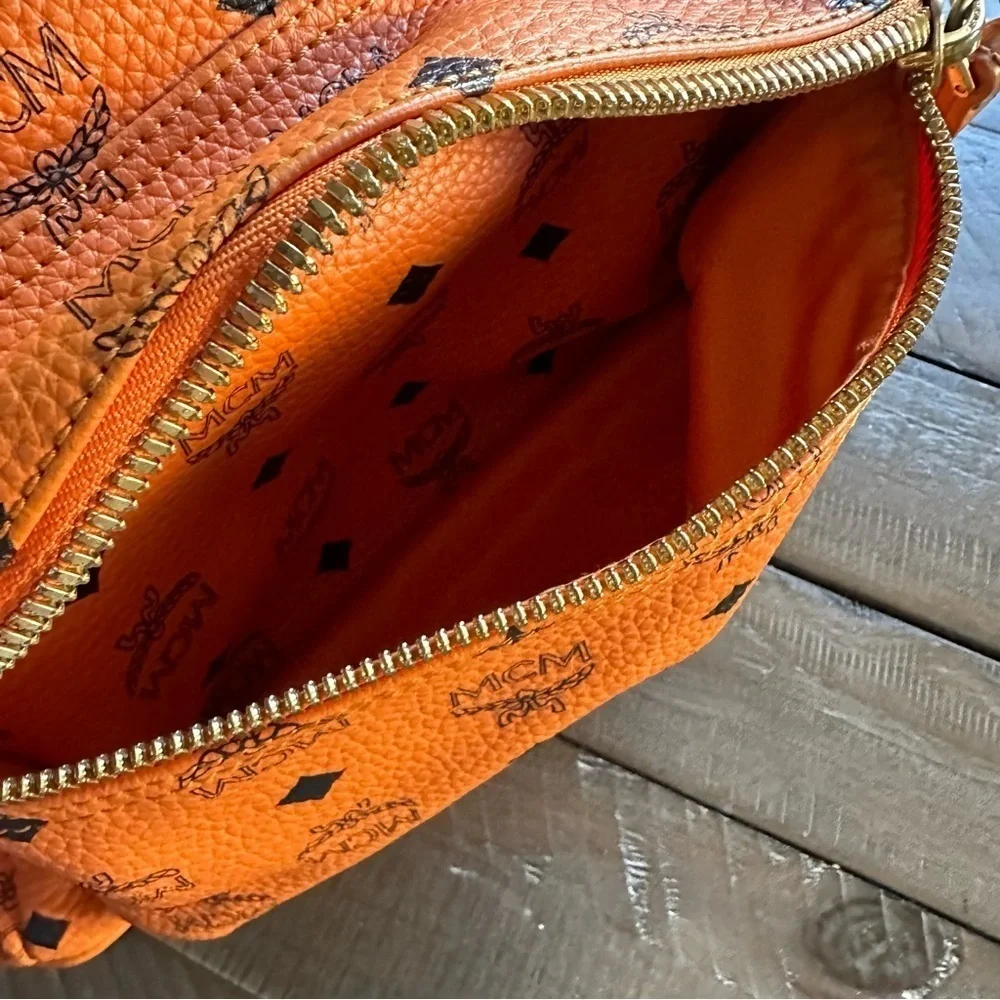 🔥MCM leather orange Visetos coated canvas 
Stark backpack🔥LIMITED EDITION - Picture 16 of 17